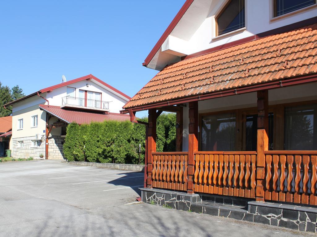 Hotel House Giga Grabovac  Exterior foto