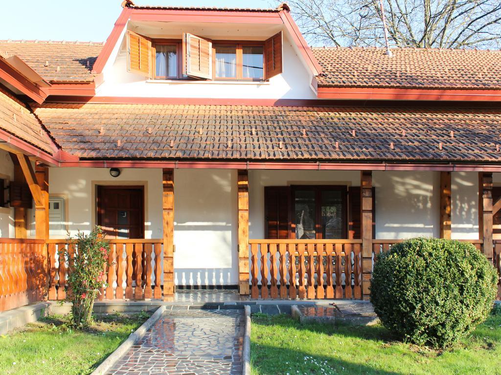 Hotel House Giga Grabovac  Exterior foto