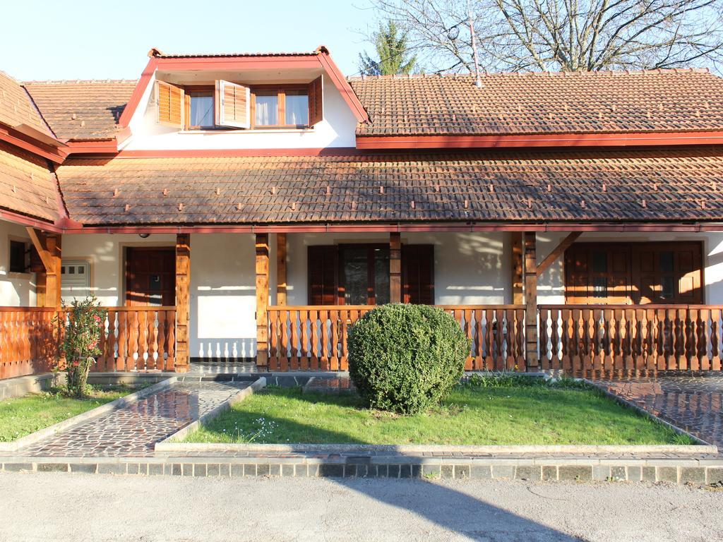 Hotel House Giga Grabovac  Exterior foto